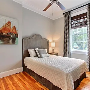 The At Bay Hotel Savannah